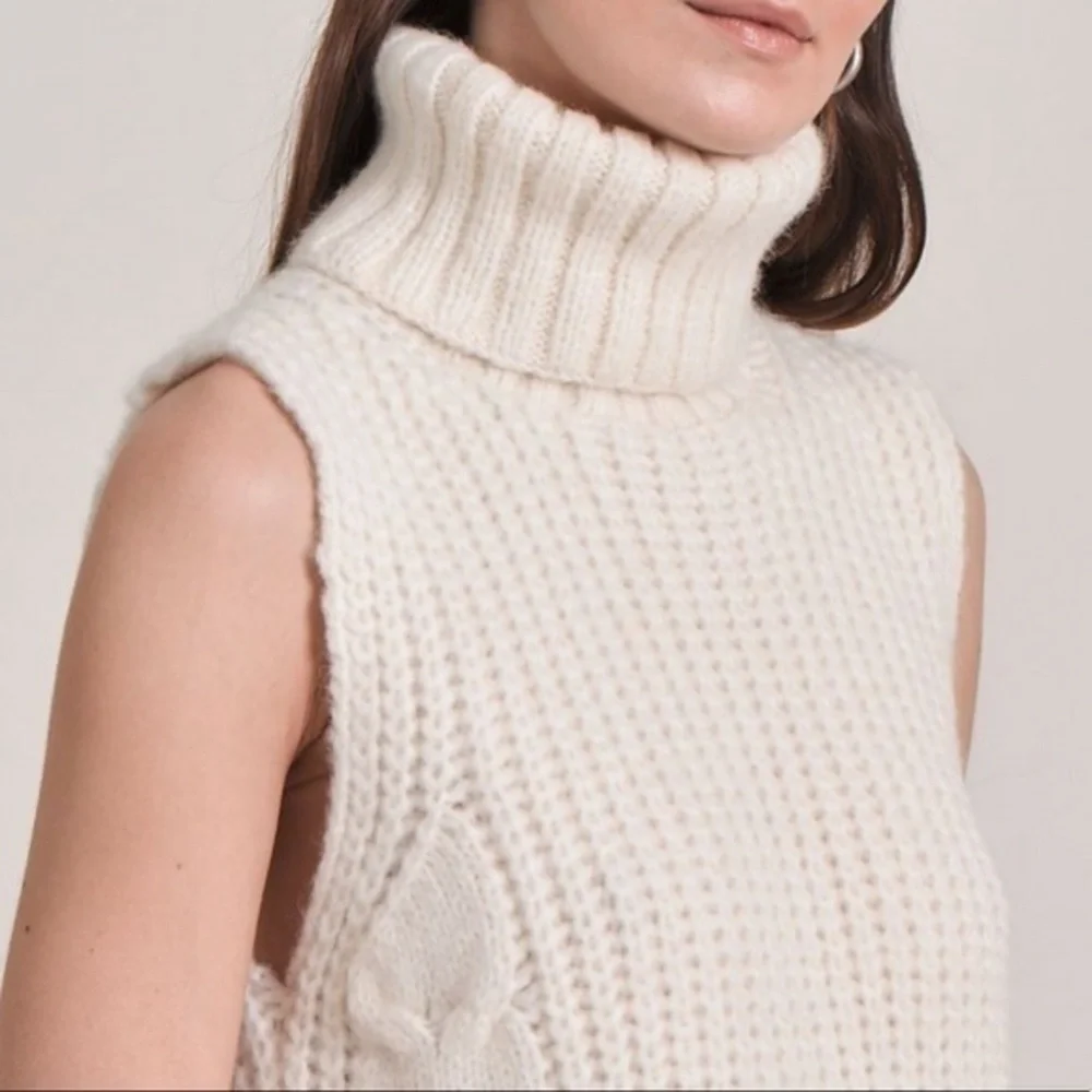 ELEVEN SIX Ivory Taylr Tunic Turtleneck Sleeveless Sweater - Picture 7 of 14